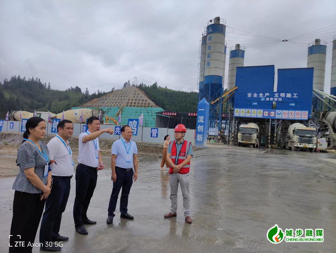 唐承威带队到五团镇开展改善生态环境专项民主监督活动