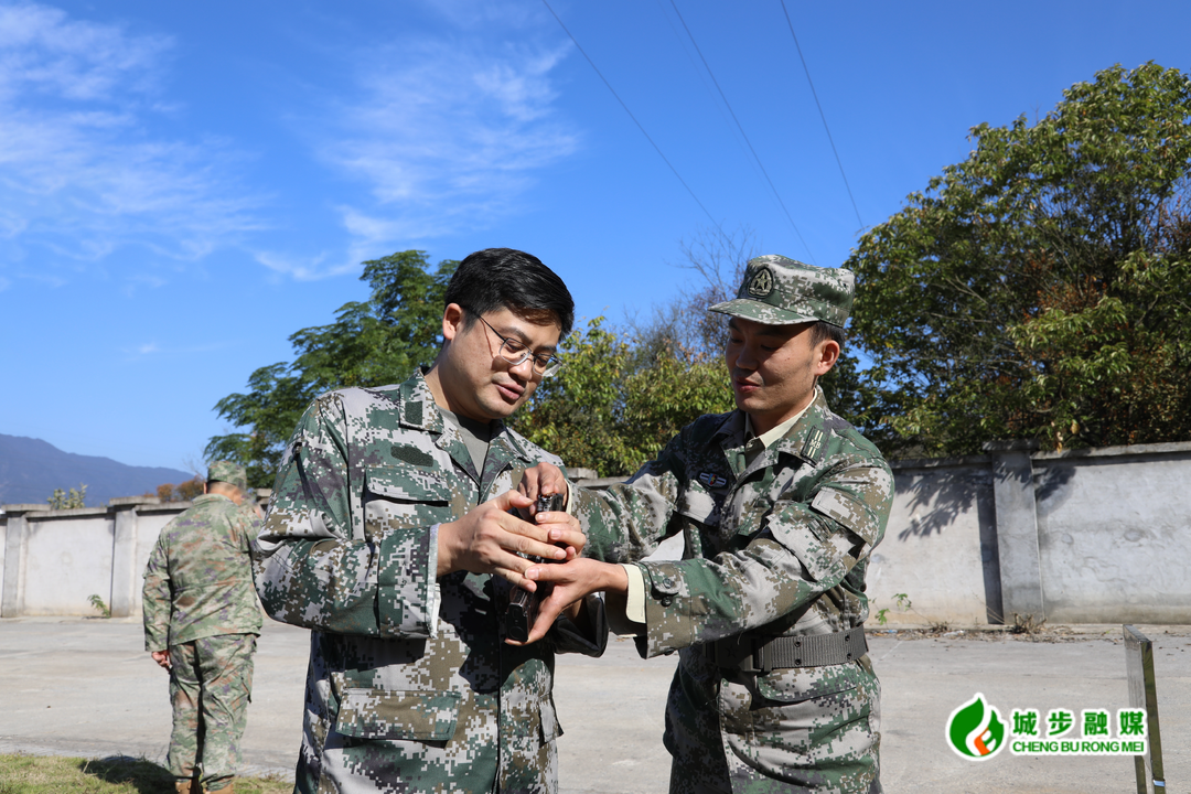 城步舉行2023年“軍事日”活動