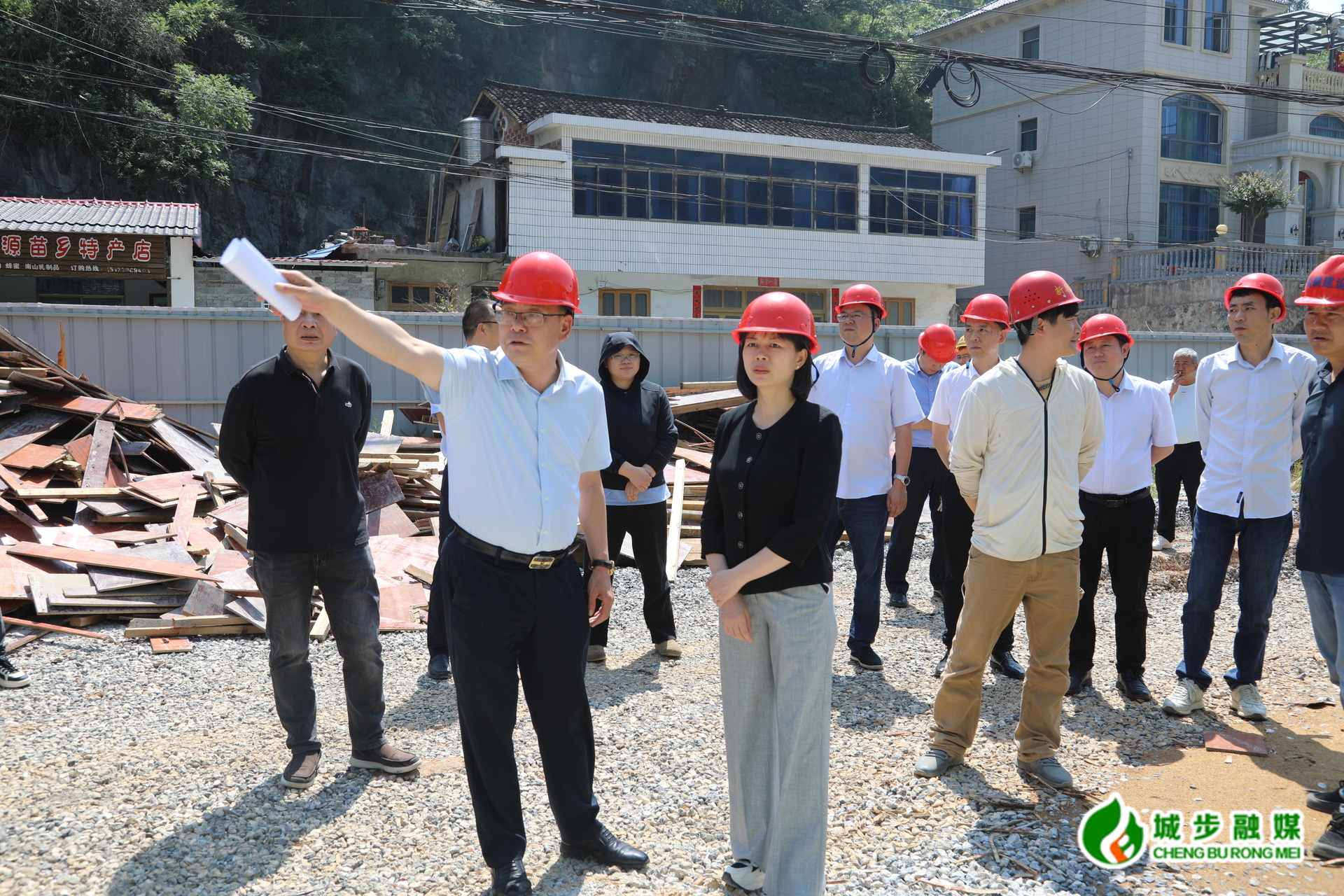 王慧敏调研走访在建重点项目