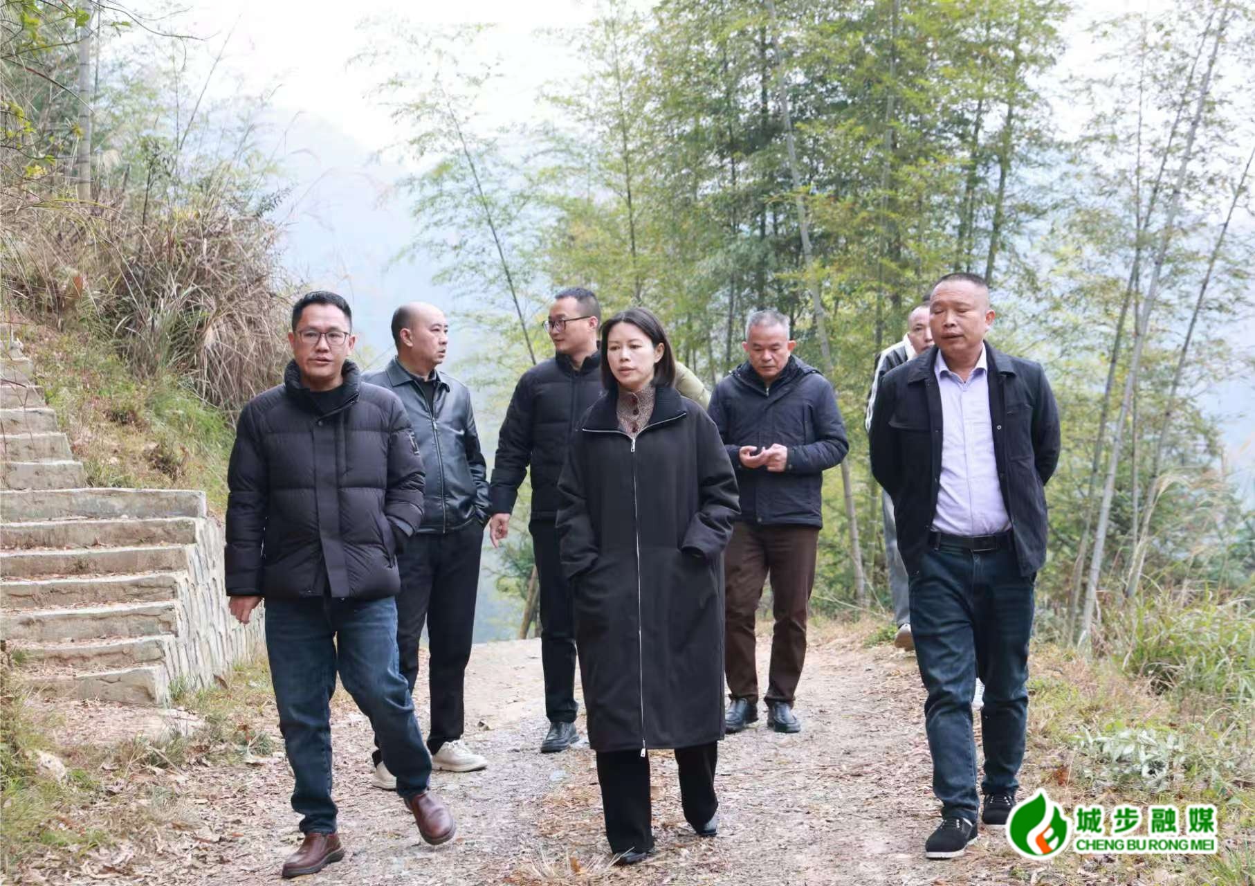 王慧敏到儒林镇调研农村公路“三路工程”建设工作